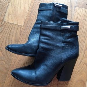 Vince Camuto Women's Ankle Boot SIZE 7.5
